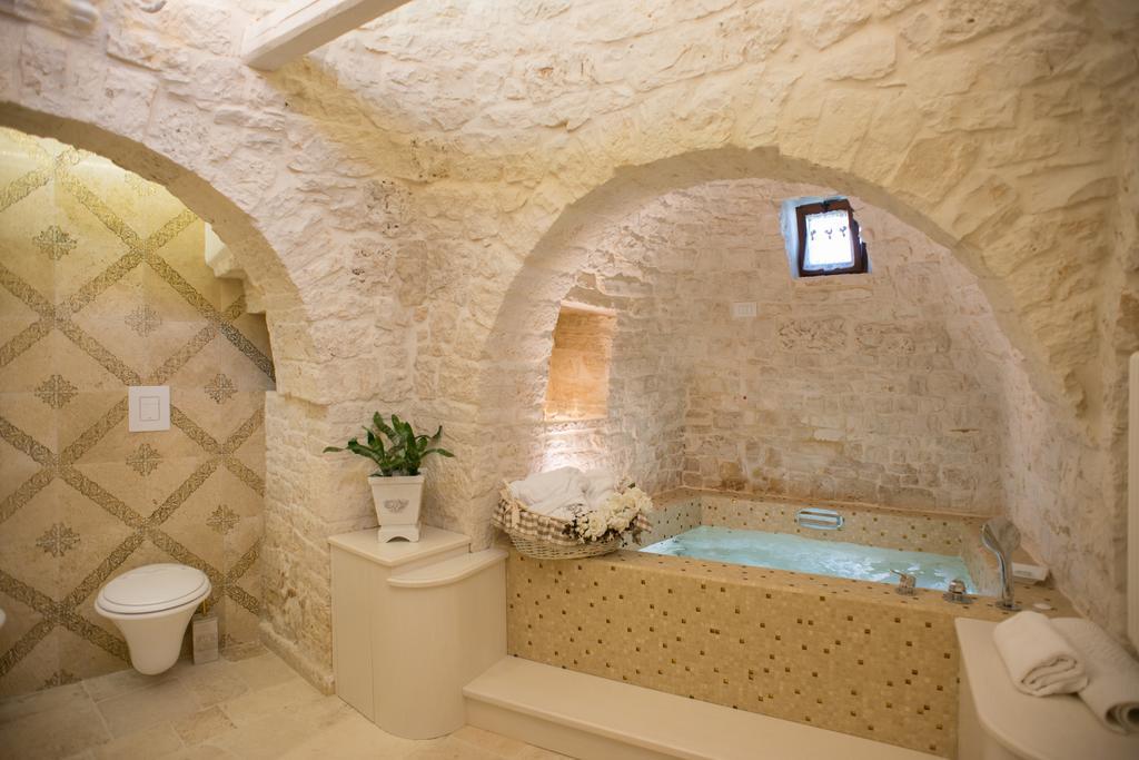 Suite Trullo con Vasca da Bagno con Idromassaggio