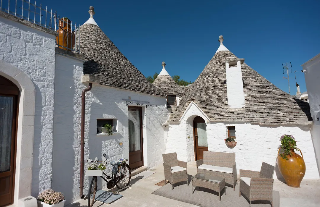 Romantic Trulli-1
